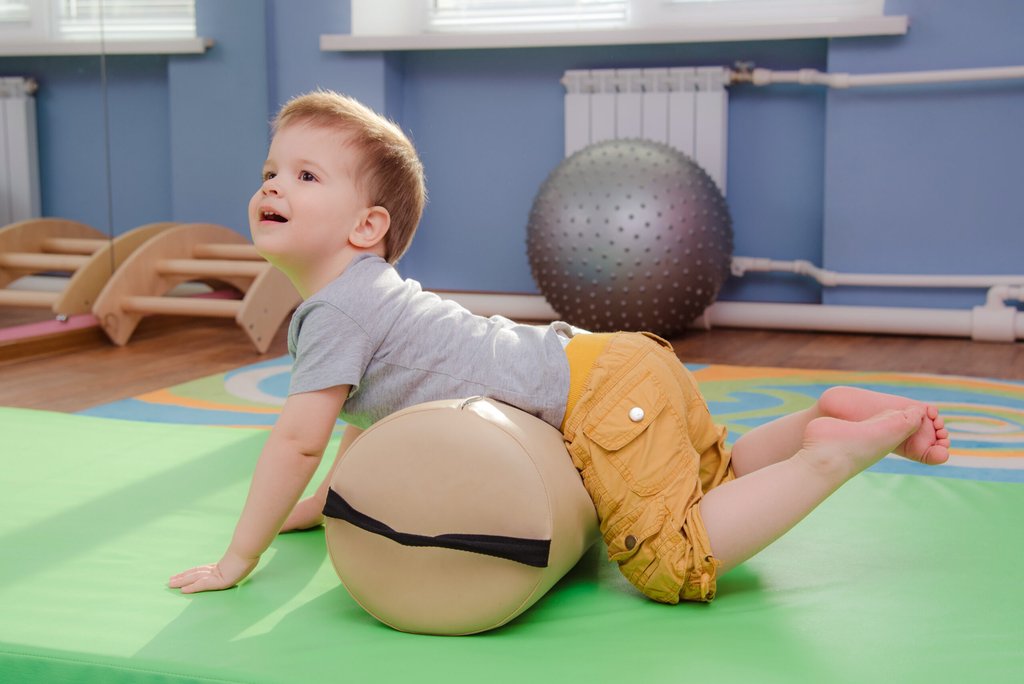 Kind bei der Therapie